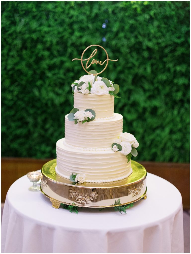 Wedding cake at JW Marriott Starr Pass Wedding in Tucson, Arizona